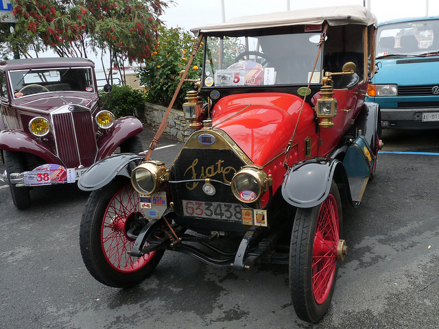 old car exhibition design