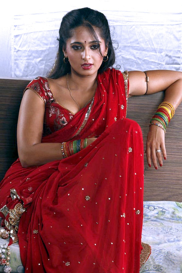 Anushka Shetty Hot in Saree#3 7 images AdheUxPz