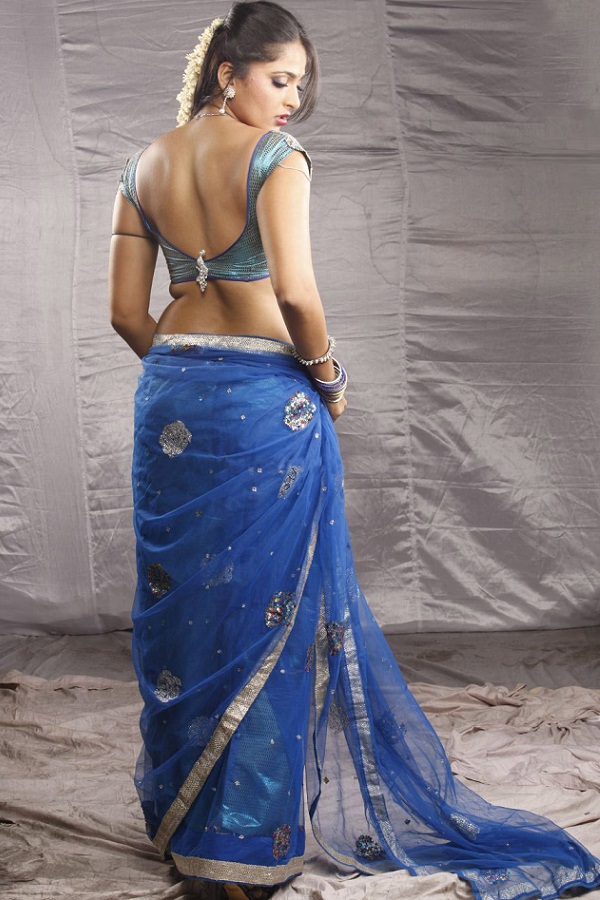 Anushka Shetty Hot in Saree#3 7 images - Page 2 AdzskK0T