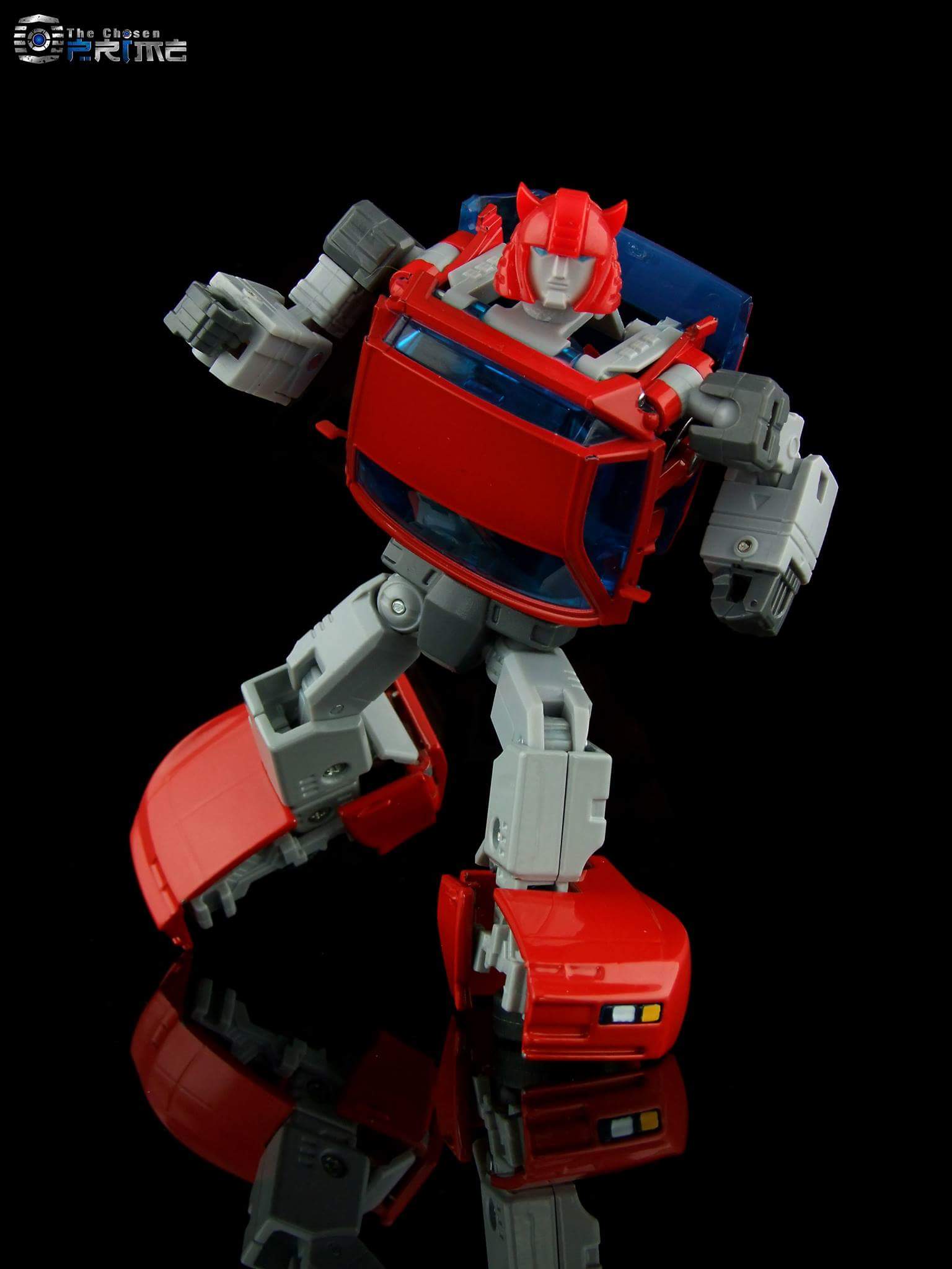 [ACE Collectables] Produit Tiers - Minibots MP - ACE-01 Tumbler (aka Cliffjumper/Matamore), ACE-02 Hiccups (aka Hubcap/Virevolto), ACE-03 Trident (aka Seaspray/Embruns) AfTtwGwi