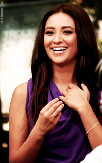 Shay Mitchell L778dci8